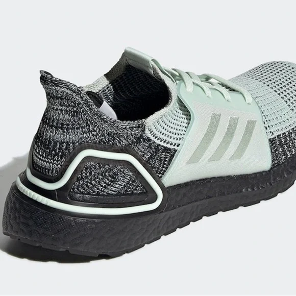 NWOB Adidas UltraBoost 19 'Linen Green' Mens 9.5/Women’s 10.5 F34075 - Picture 3 of 11